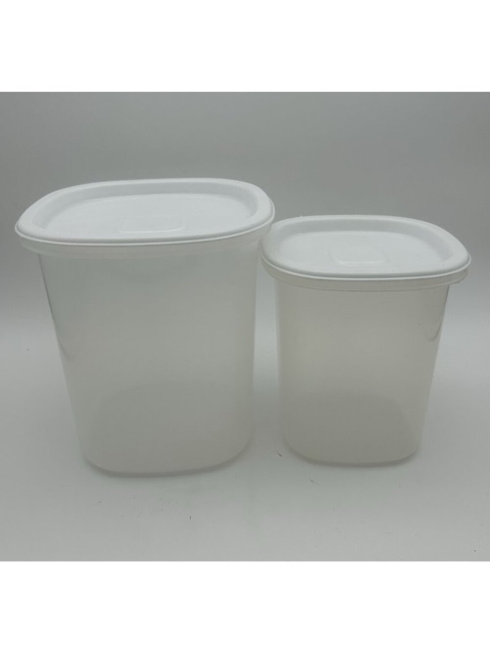 Vintage Rubbermaid Servin Saver Canisters #5 (6 Cup) & #6 (3 Qt.) w/ White Lids